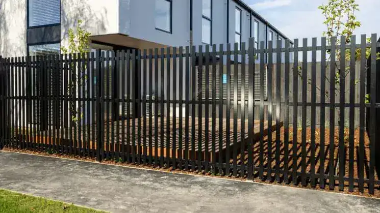 Modern Residential Aluminium Picket Fence